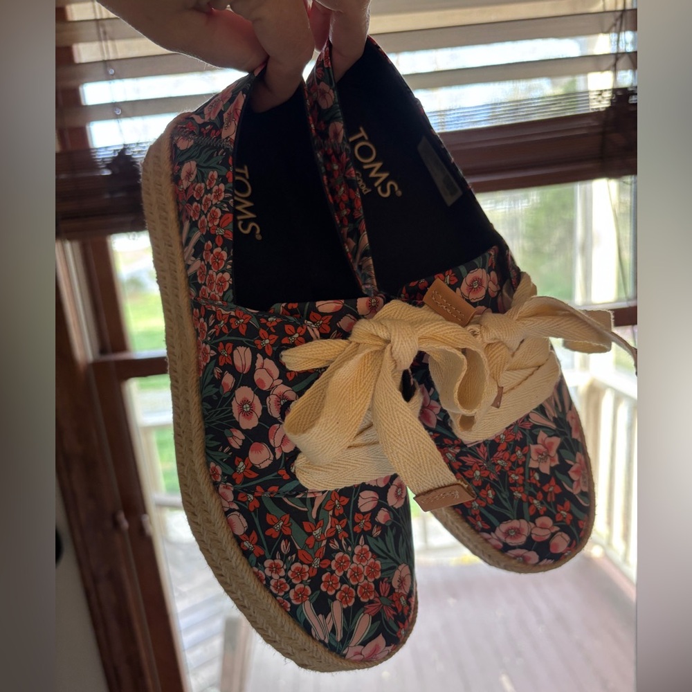 Toms Floral Espadrilles with Cream Laces